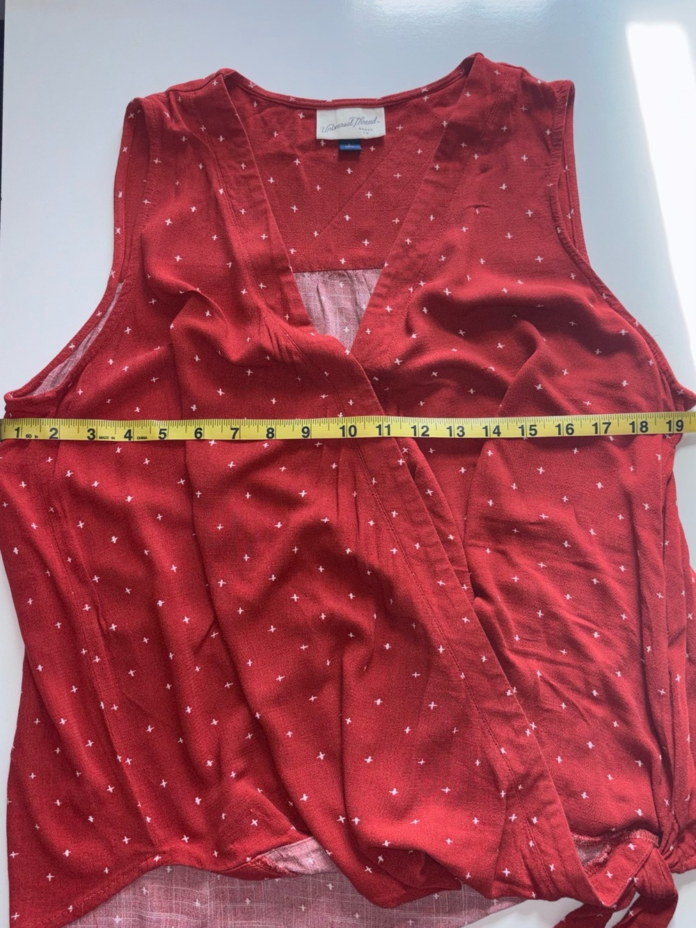 UNIVERSAL THREAD TOPS - Picture 10 of 10
